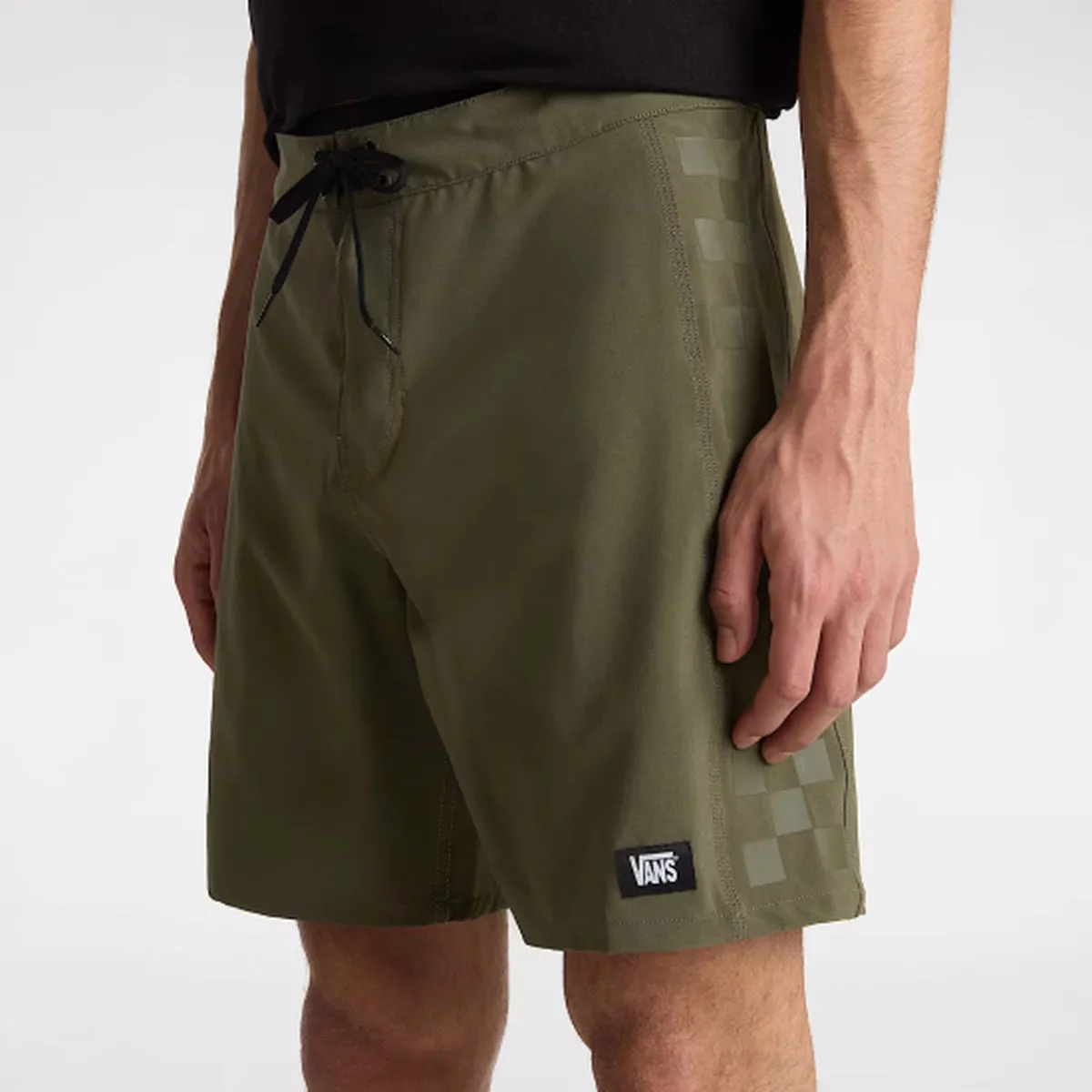 Oštra razlika! Šta je razlika između običnog šortsa i Boardshorts?